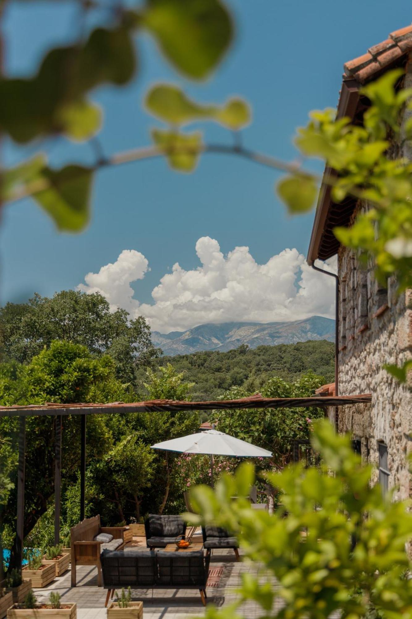 Casa Rural En Candeleda Con Piscina Y Un Maravilloso Jardin Εξωτερικό φωτογραφία