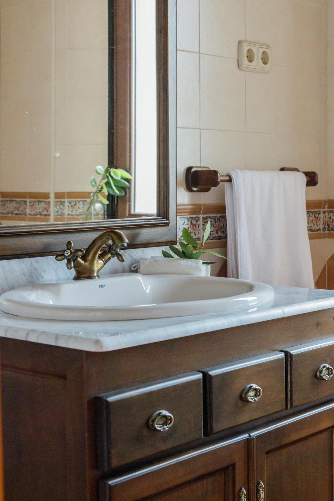 Casa Rural En Candeleda Con Piscina Y Un Maravilloso Jardin Εξωτερικό φωτογραφία