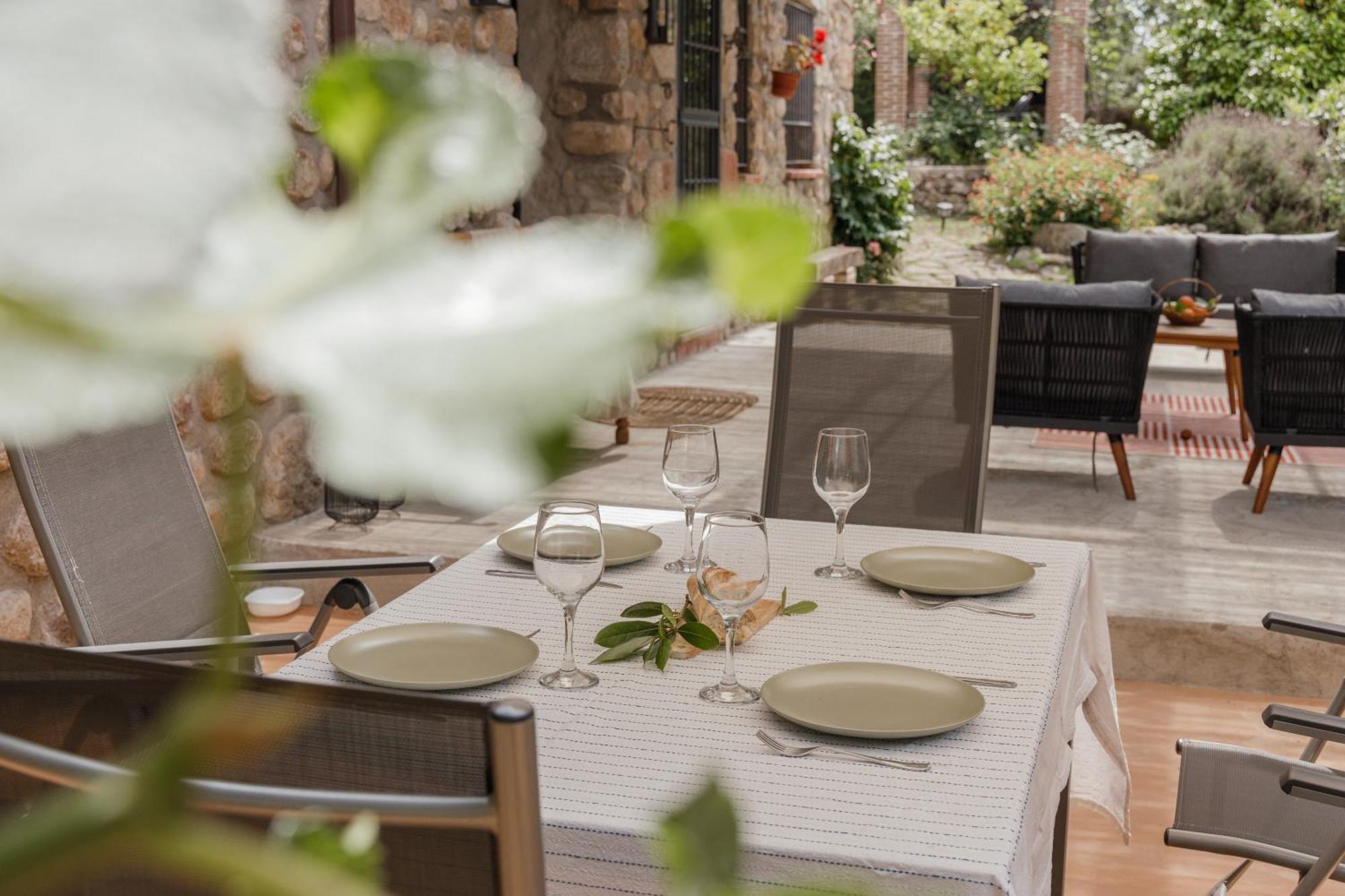 Casa Rural En Candeleda Con Piscina Y Un Maravilloso Jardin Εξωτερικό φωτογραφία